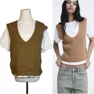 Zara M Layered Tan Knit V-neck Sweater Vest & White Short Sleeve T-shirt 77302